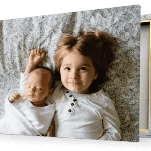 Criança e bebê dormindo em fotos impressas personalizadas - Uniko.