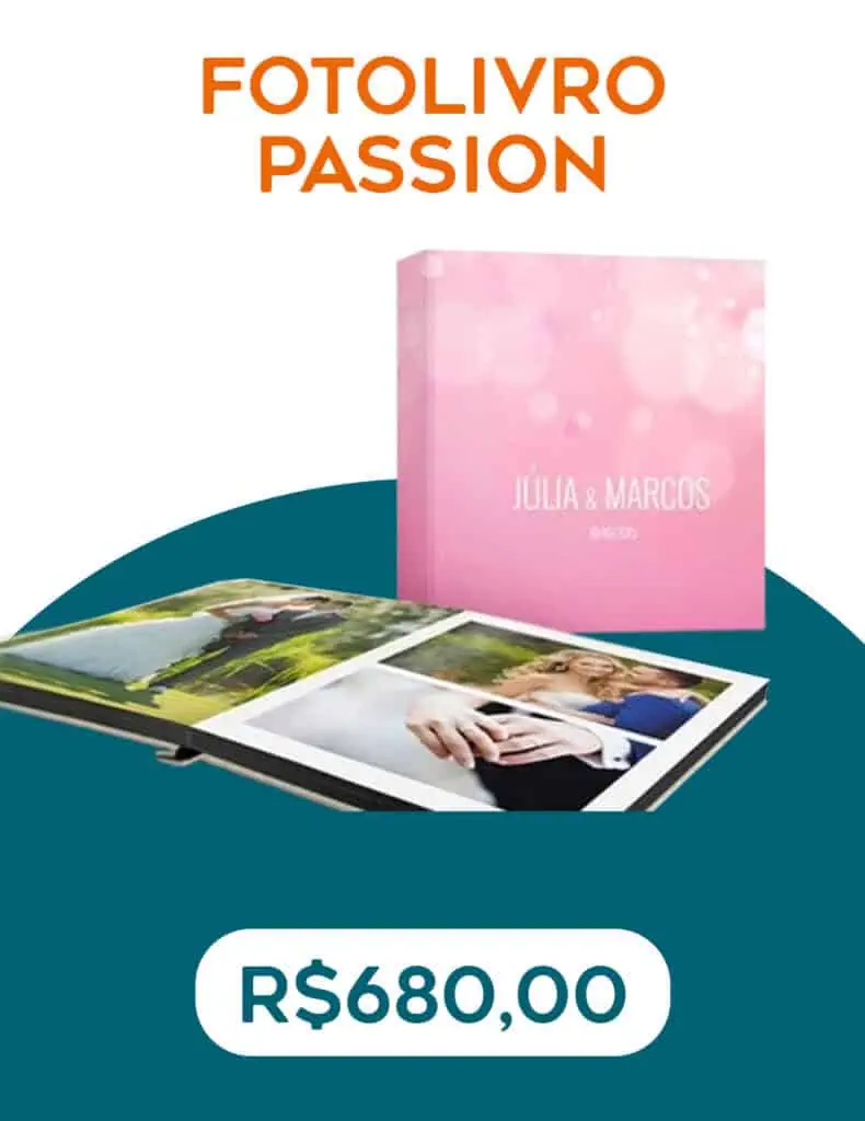 Álcool texto de imagem: Álbum de fotos personalizado com capa rosa, ideal para recordações especiais.